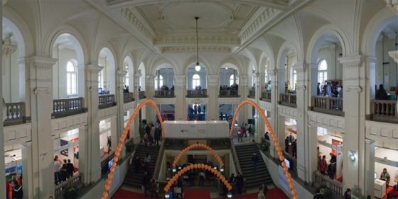 Institute at the Job Fair jobfair09-9854546